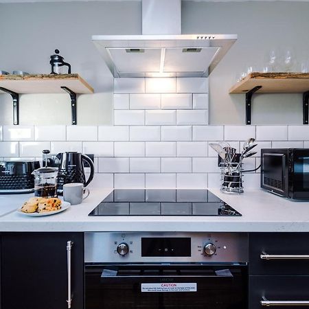 Cornwall House Chester Bagian luar foto