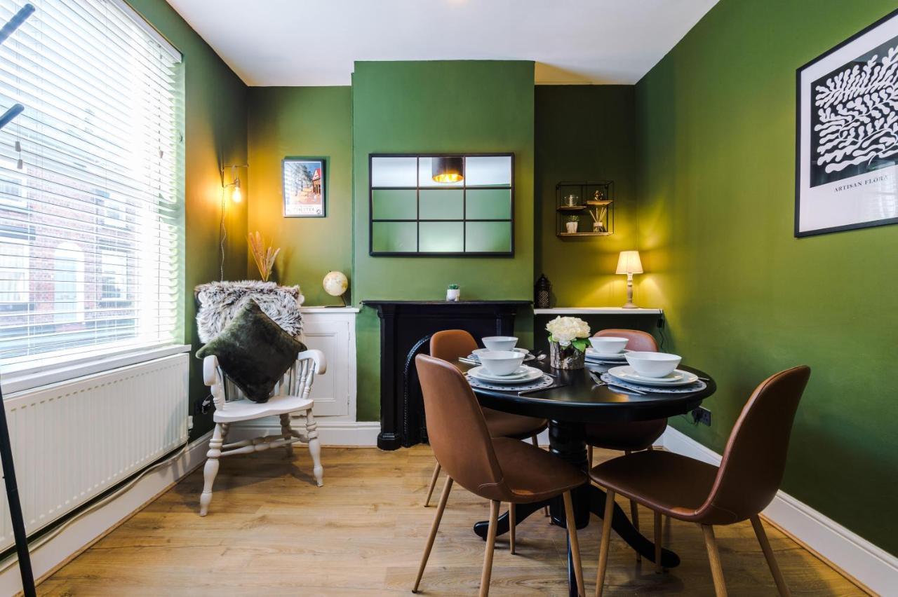 Cornwall House Chester Bagian luar foto