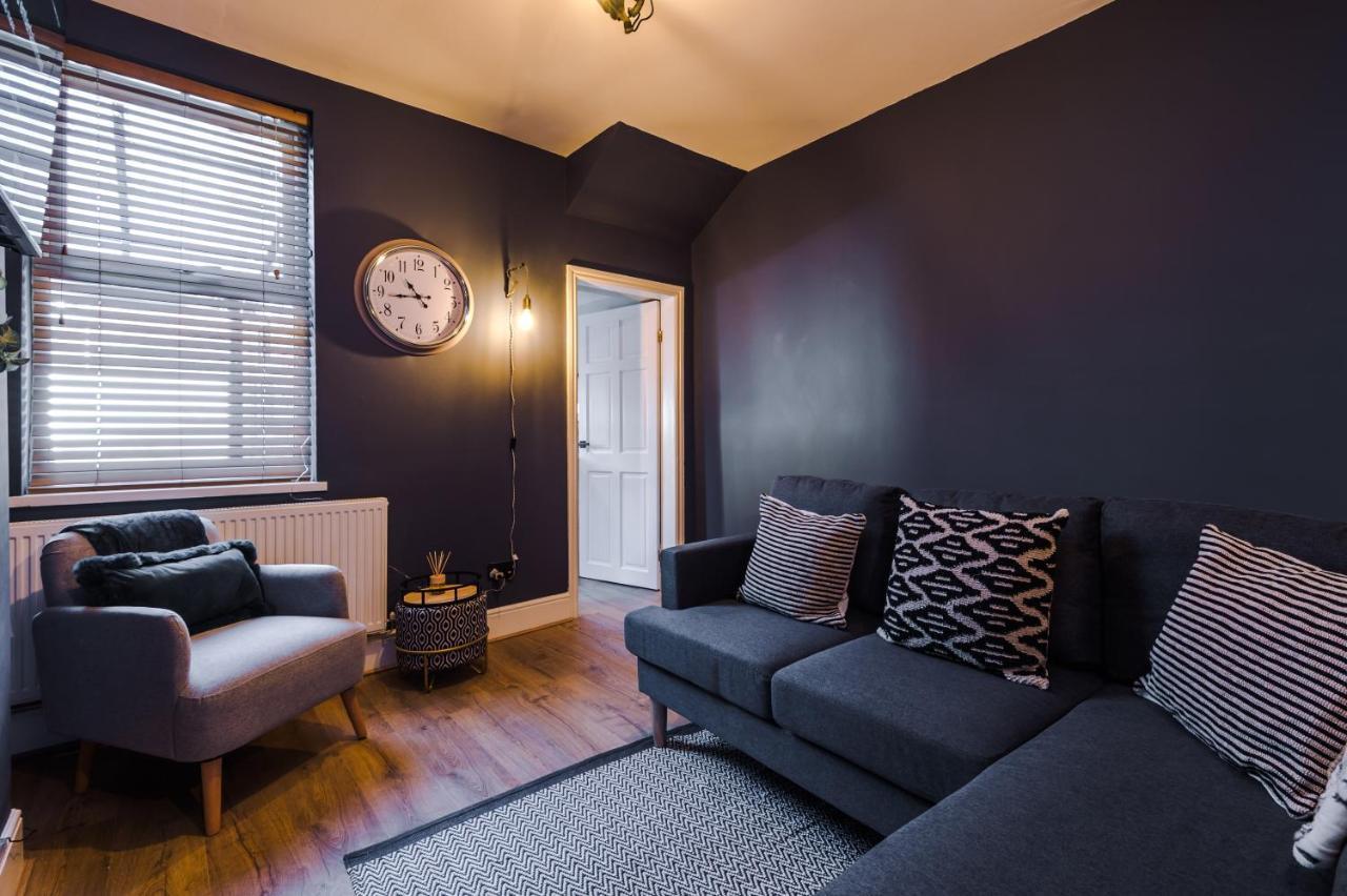 Cornwall House Chester Bagian luar foto