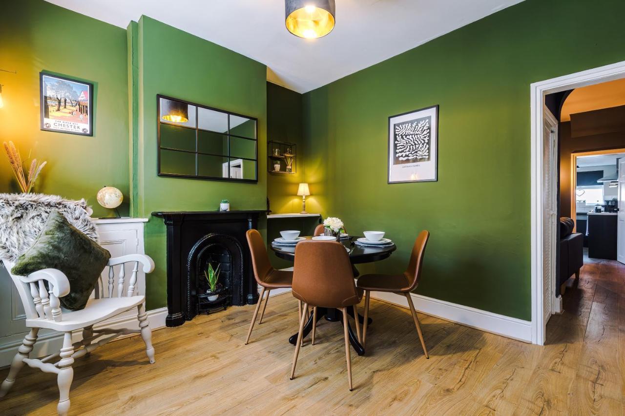 Cornwall House Chester Bagian luar foto